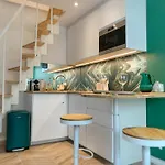 شقة Tiny House Avec Terrasse Privee مُلووز